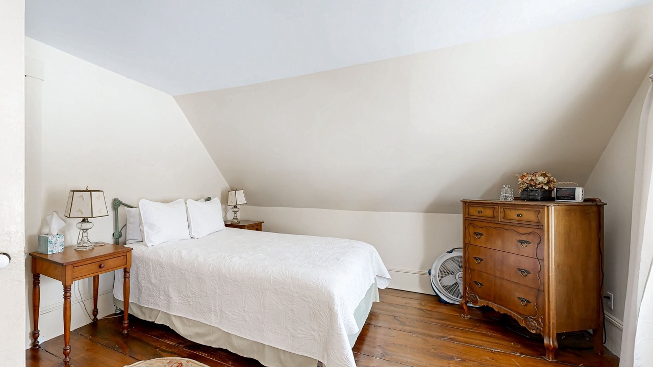Photo of Bedroom in Searsport