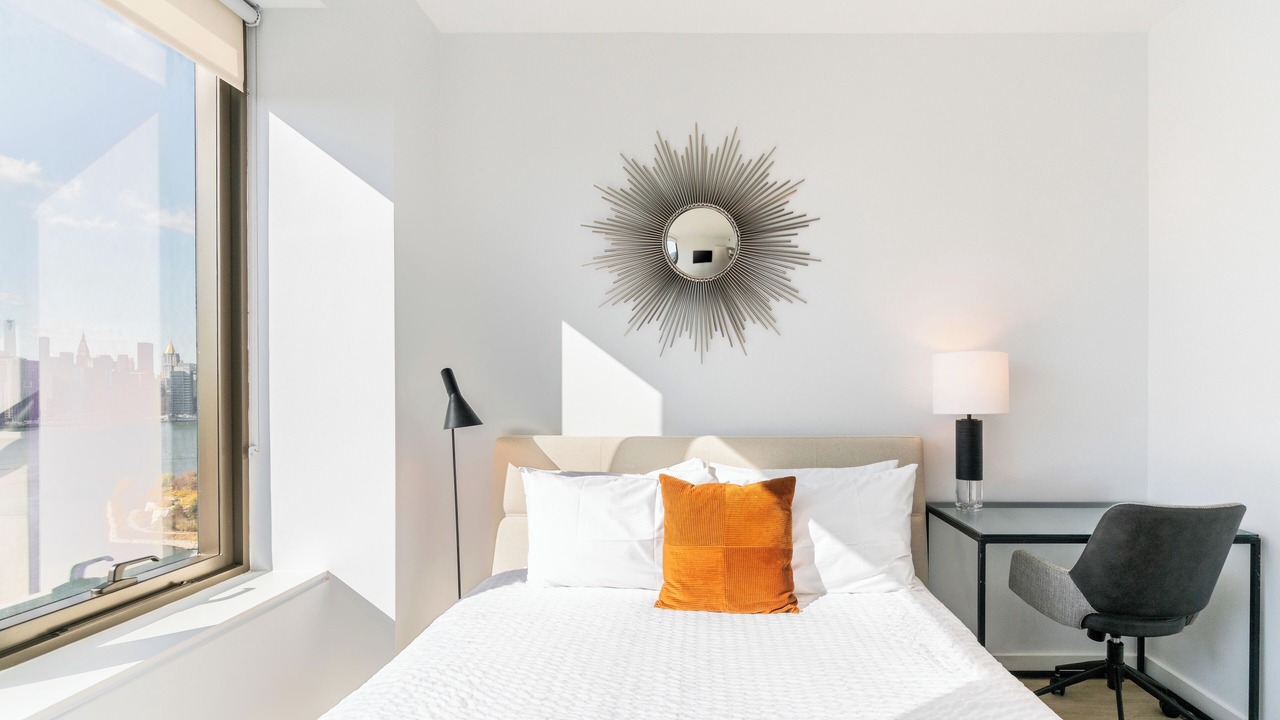 Photo of Bedroom in Hunters Point