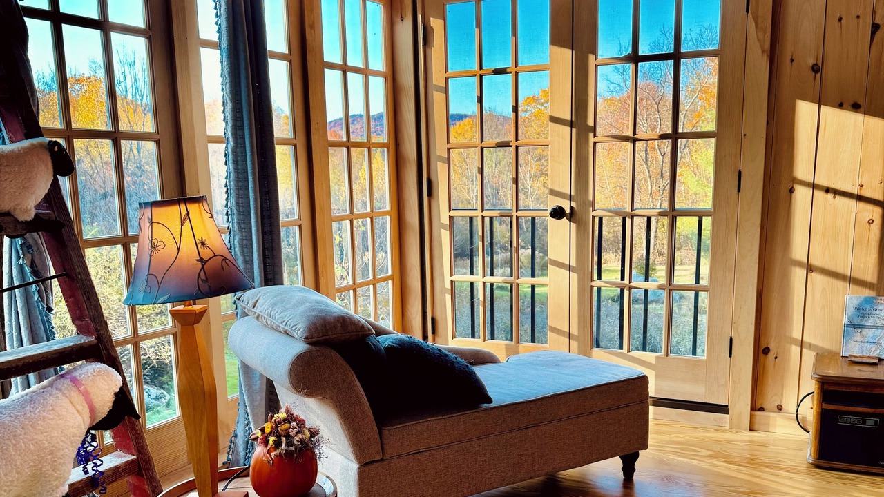 Photo of Livingroom in Greenfield
