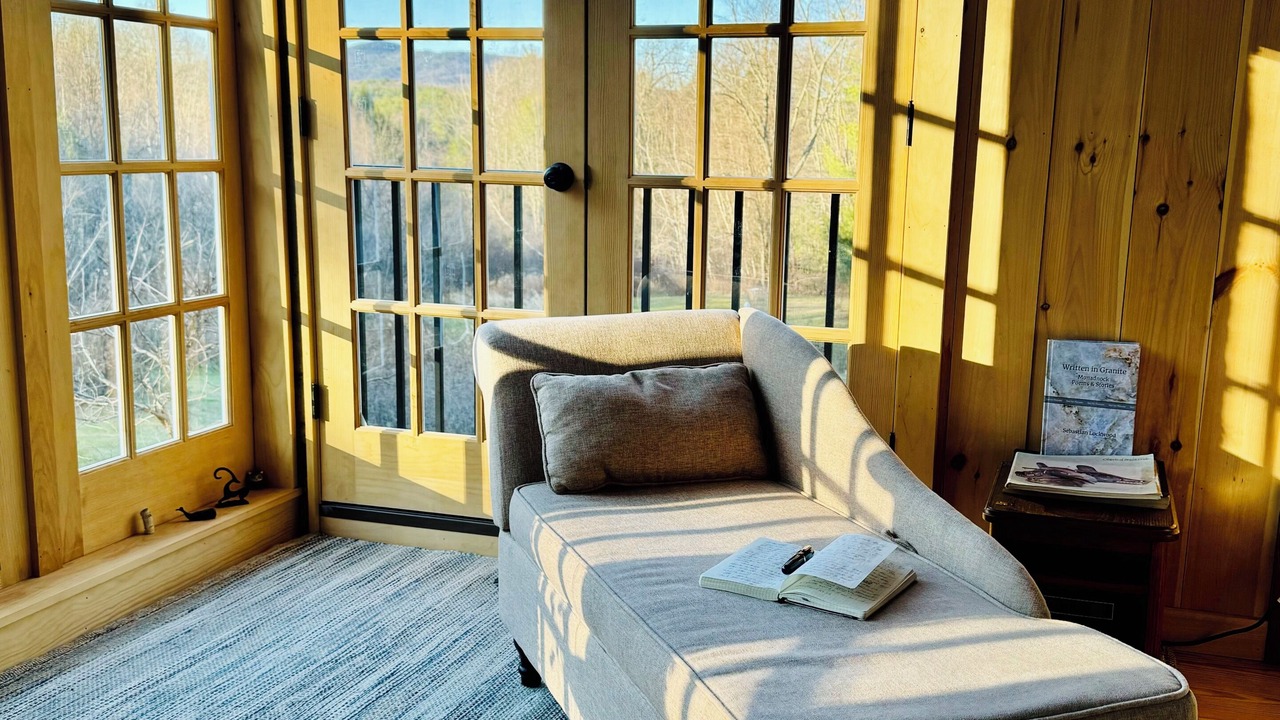 Photo of Livingroom in Greenfield