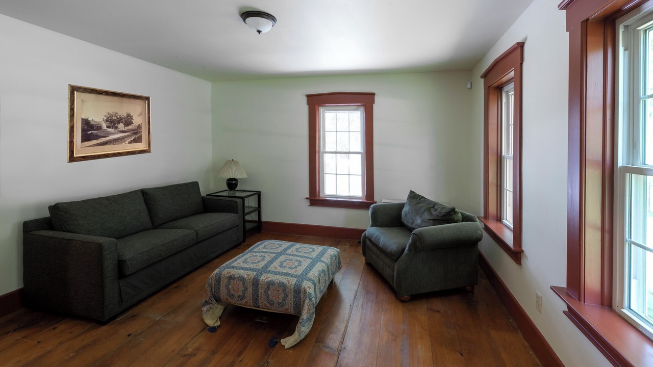 Photo of Livingroom in Middletown Springs