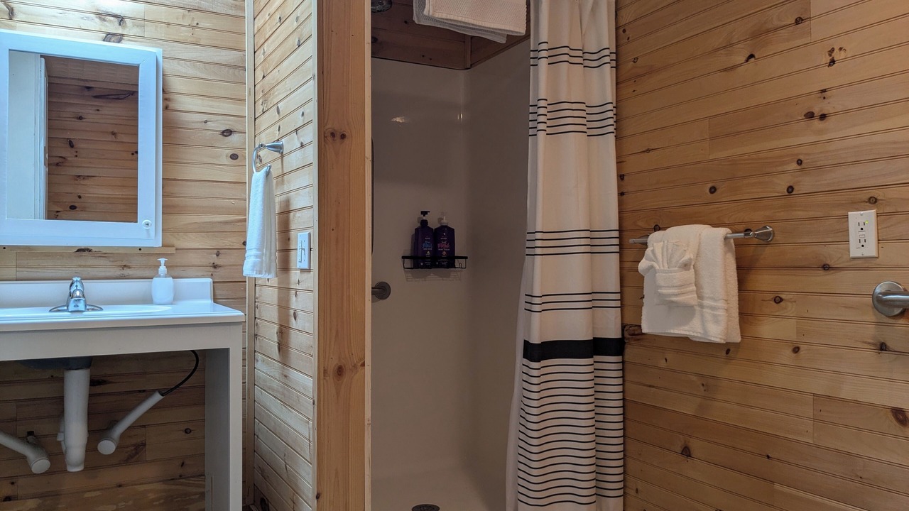 Photo of Bathroom in Lynn Garden
