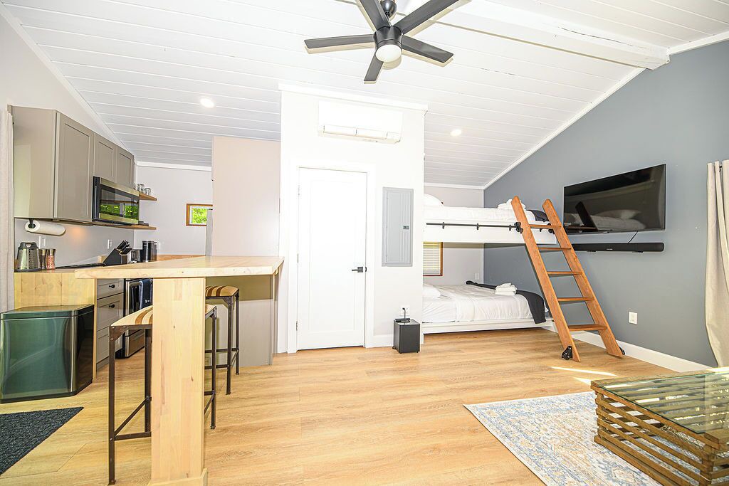 Photo of Bedroom in Blodgett Landing