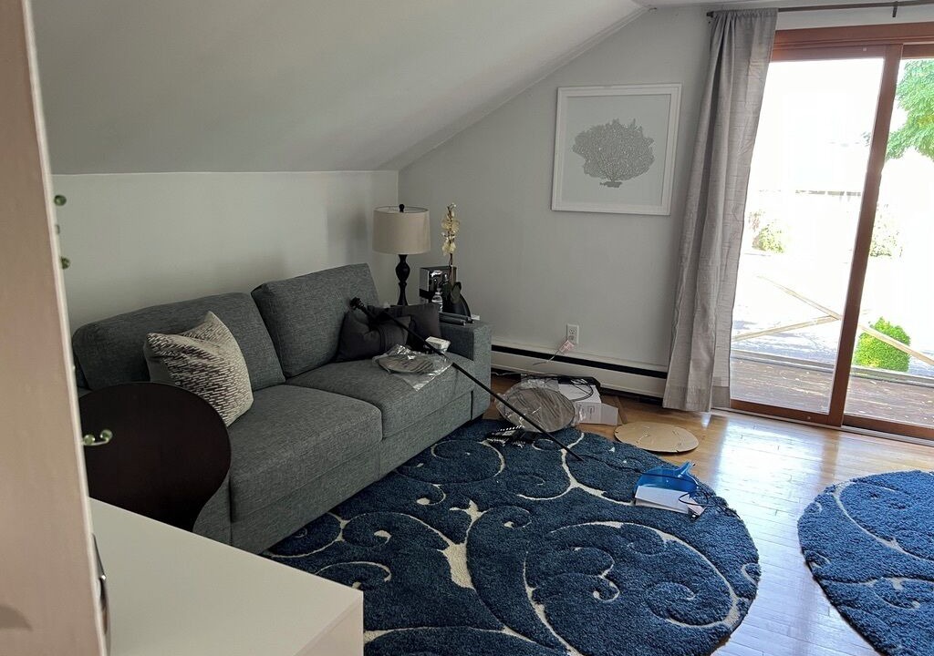 Photo of Livingroom in Village of New Hartford