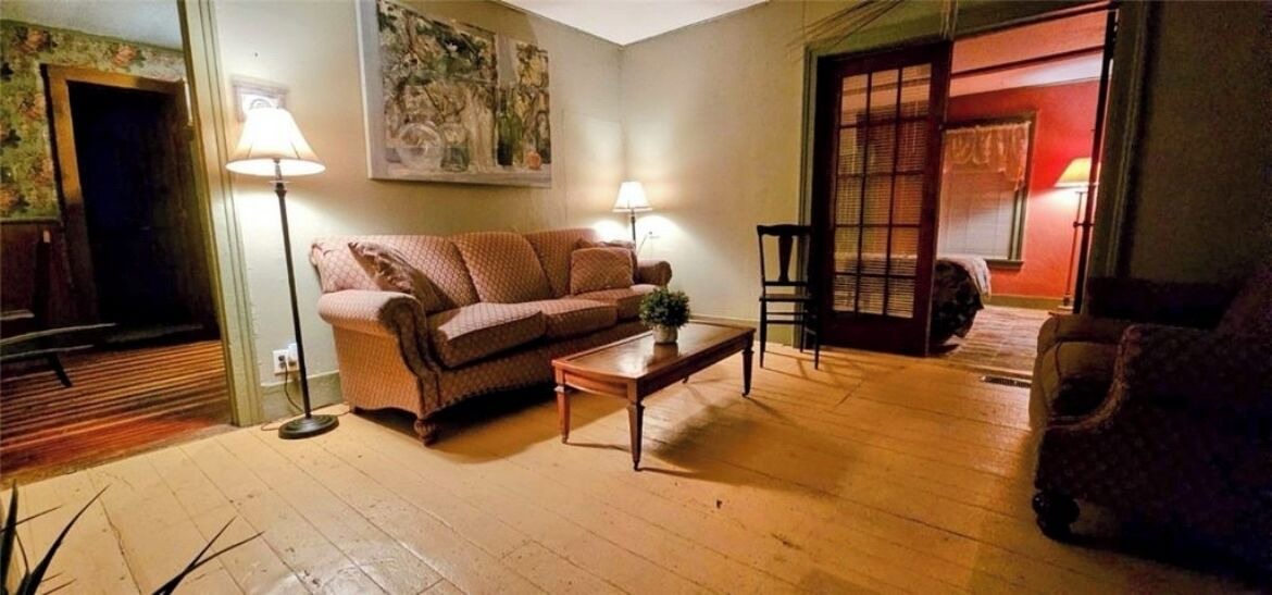 Photo of Livingroom in Milford