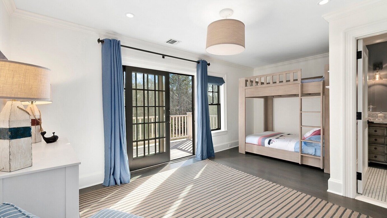 Photo of Bedroom in Wainscott