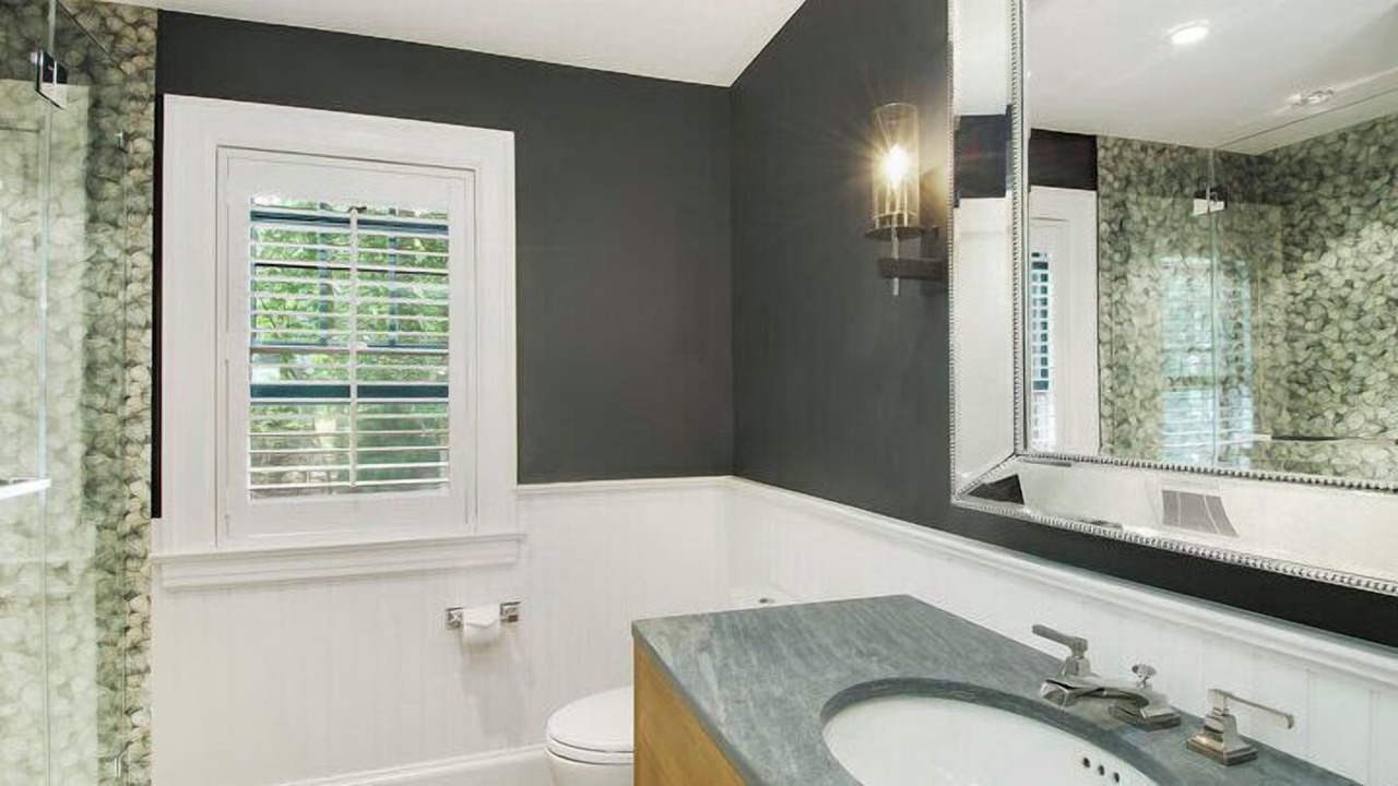 Photo of Bathroom in Wainscott