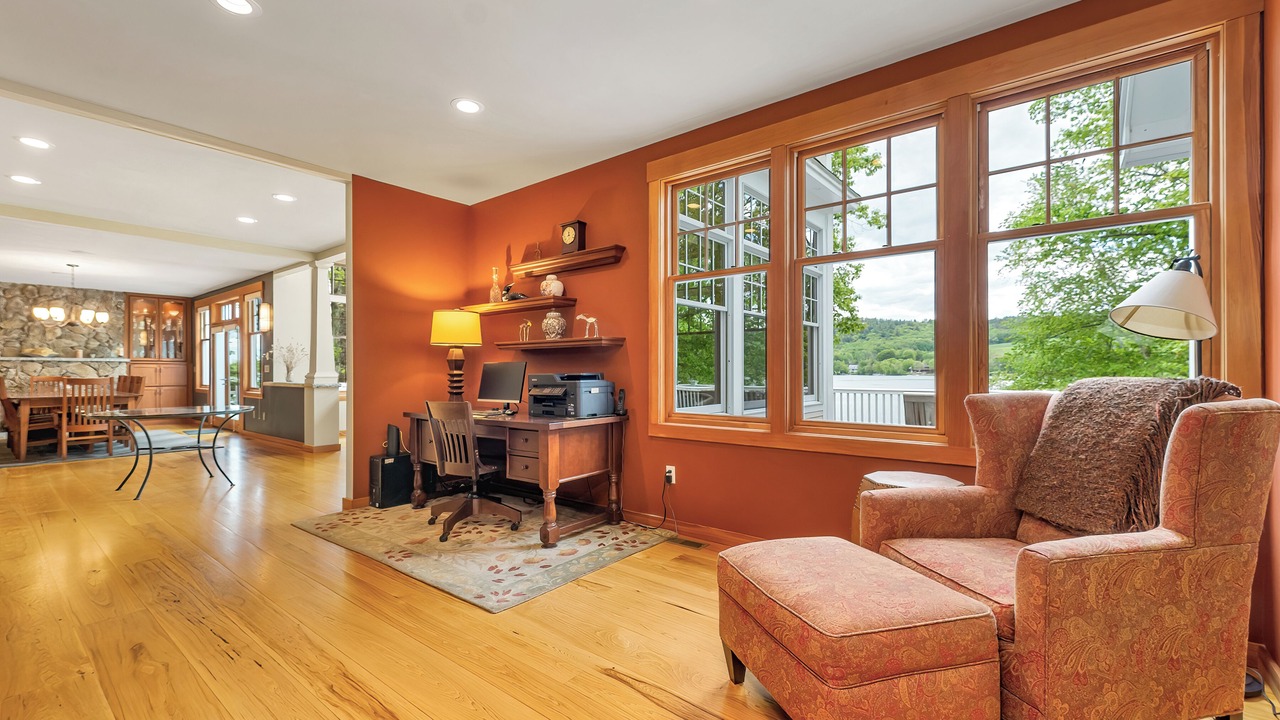 Photo of Livingroom in Moultonborough