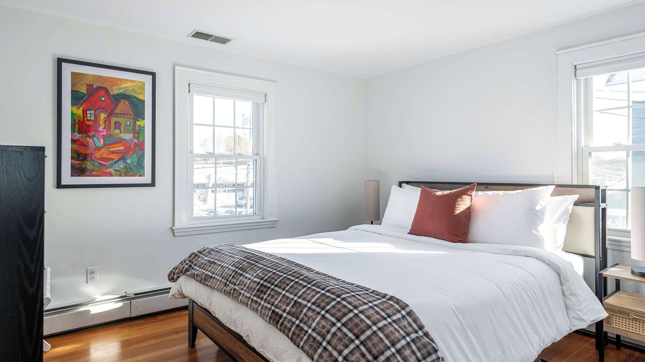 Photo of Bedroom in Beverly