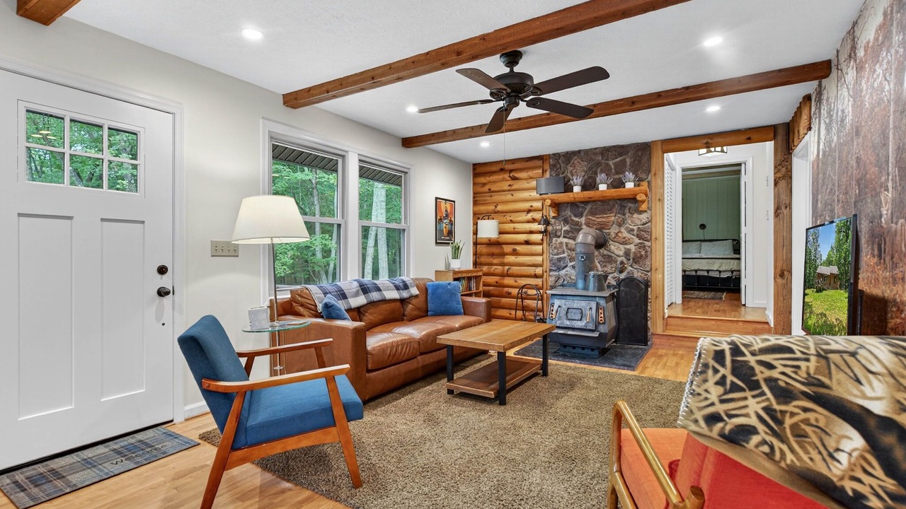 Photo of Livingroom in South Fork