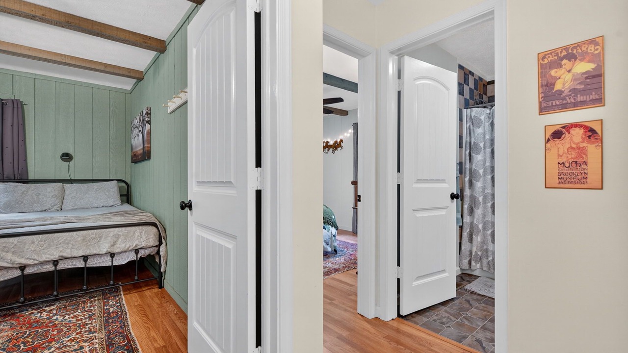 Photo of Bedroom in South Fork