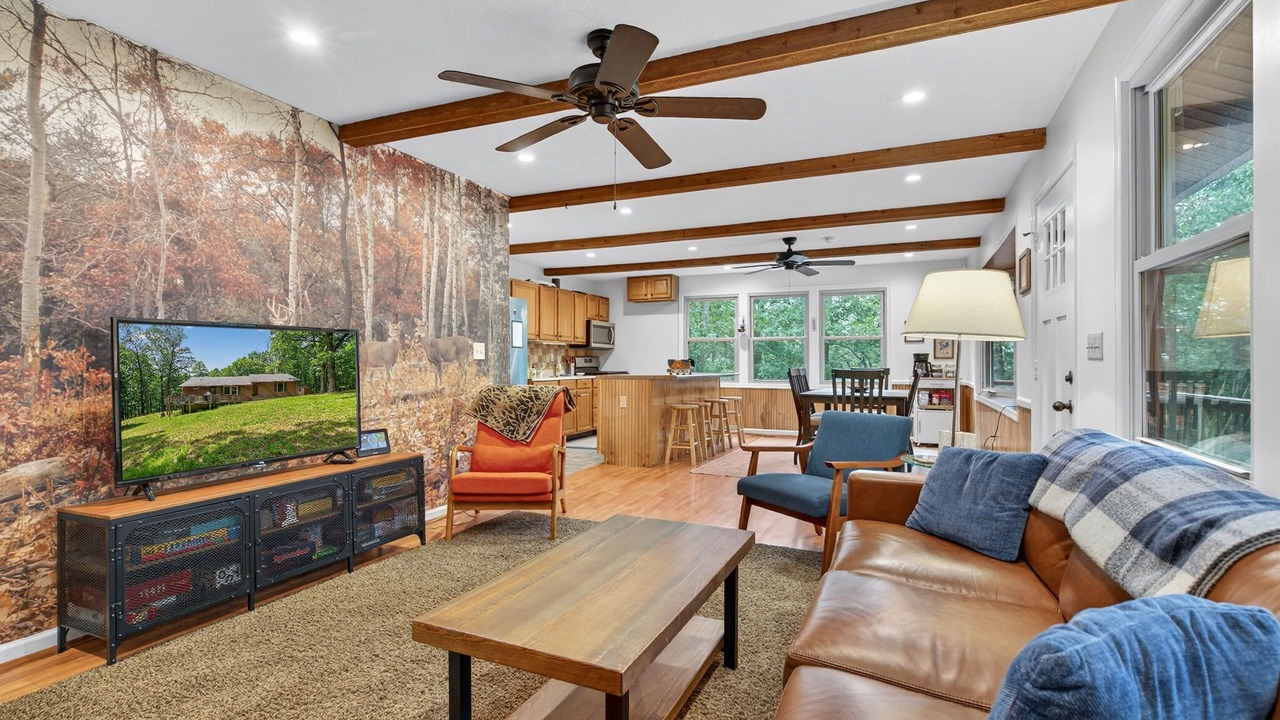 Photo of Livingroom in South Fork