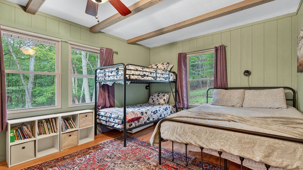 Photo of Bedroom in South Fork