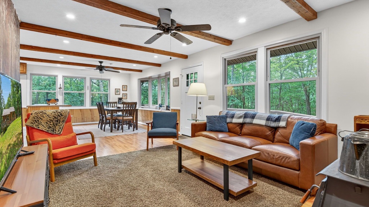 Photo of Livingroom in South Fork