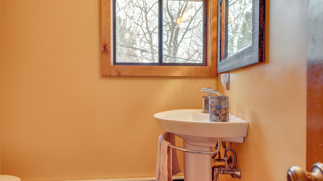 Photo of Bathroom in The Bays