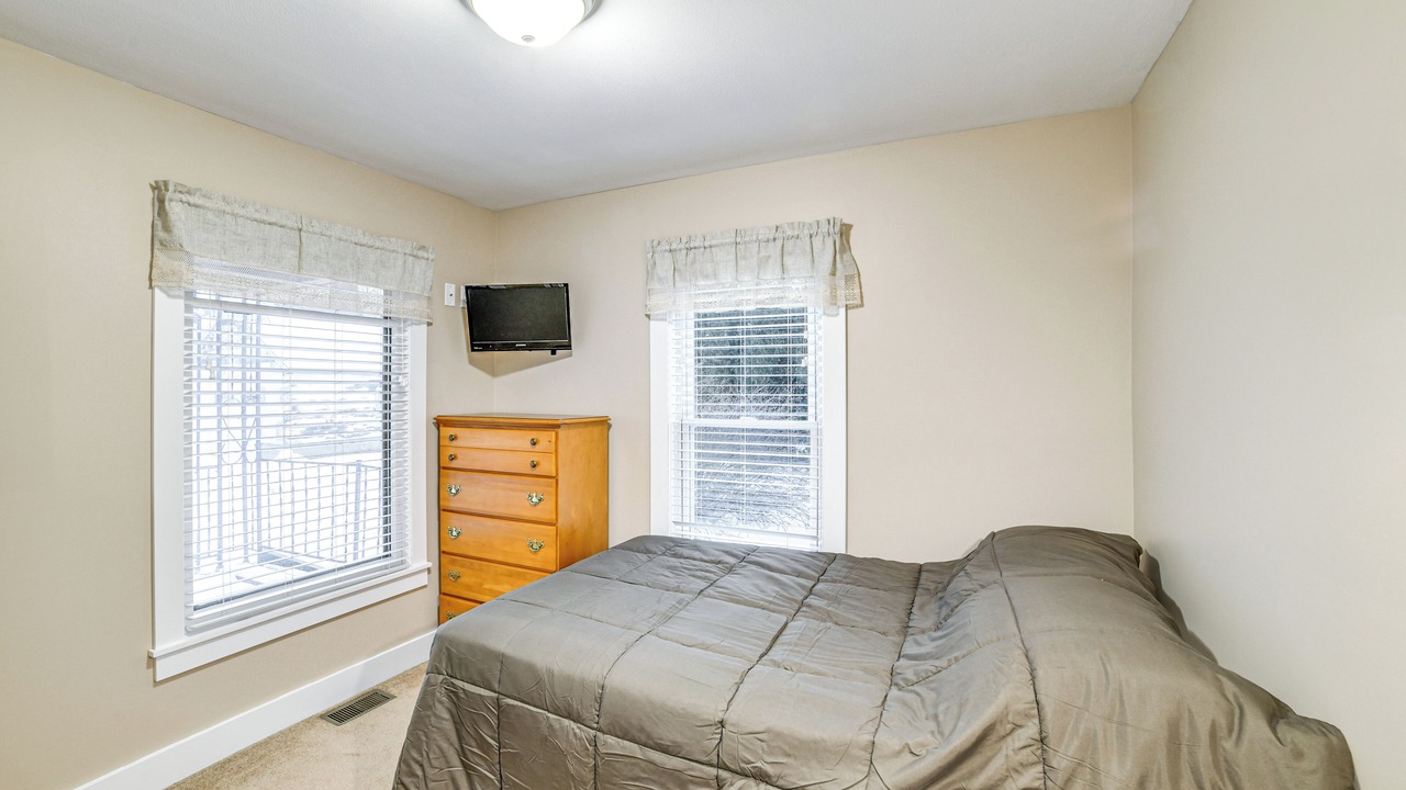 Photo of Bedroom in Munsons Corners