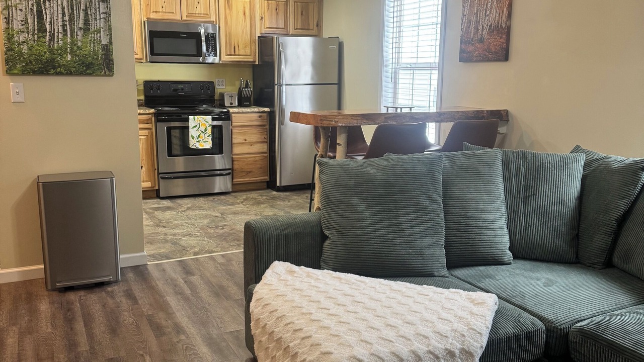 Photo of Livingroom in Boonville