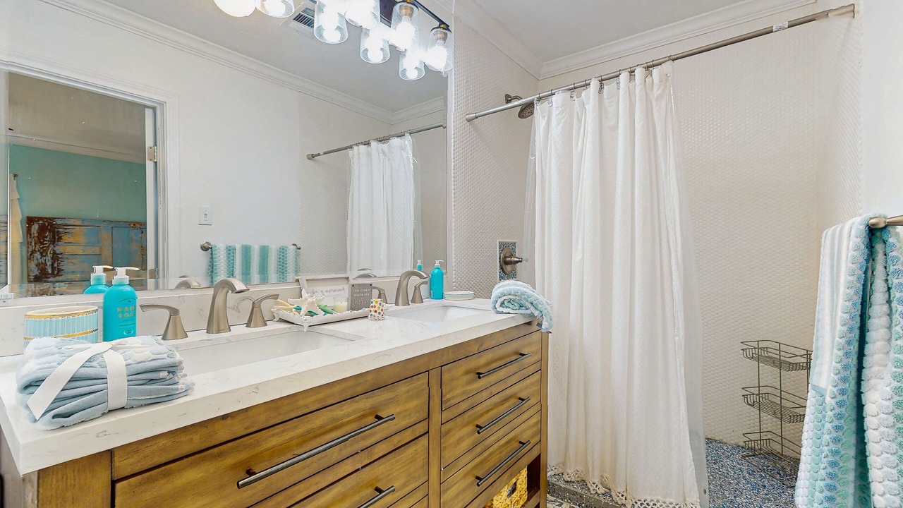 Photo of Bathroom in Port Bolivar