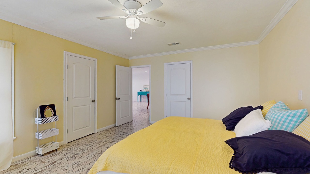 Photo of Bedroom in Port Bolivar