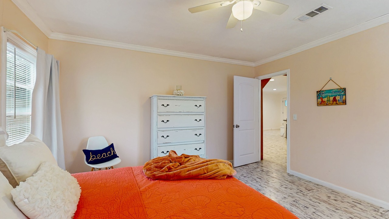 Photo of Bedroom in Port Bolivar