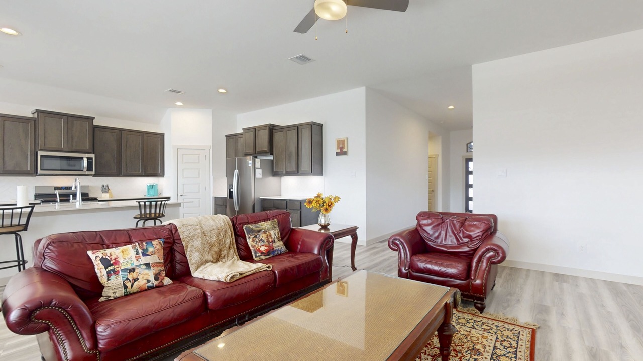 Photo of Livingroom in League City
