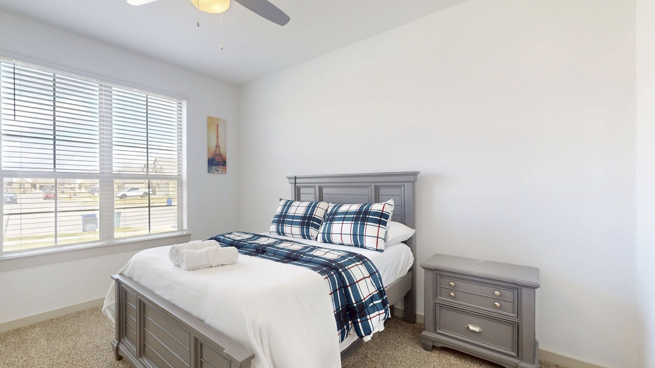Photo of Bedroom in League City