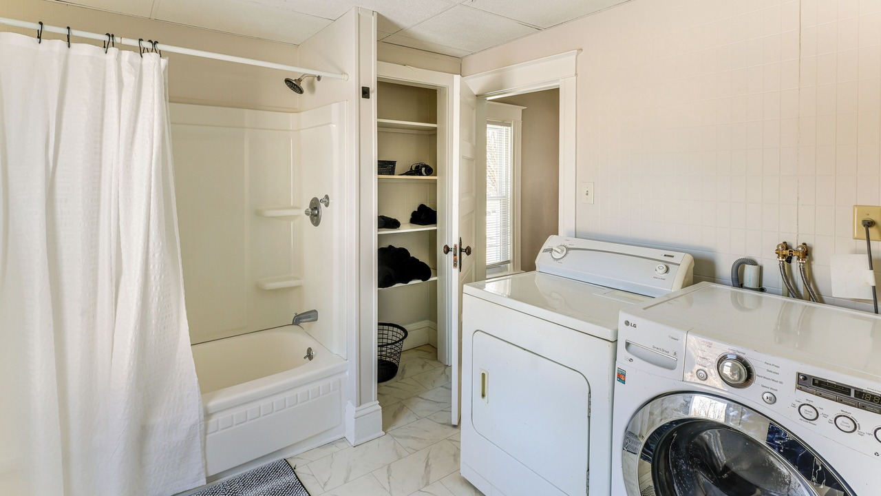 Photo of Bathroom in Glens Falls