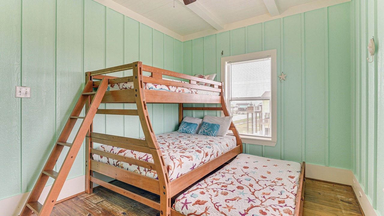Photo of Bedroom in Port Bolivar