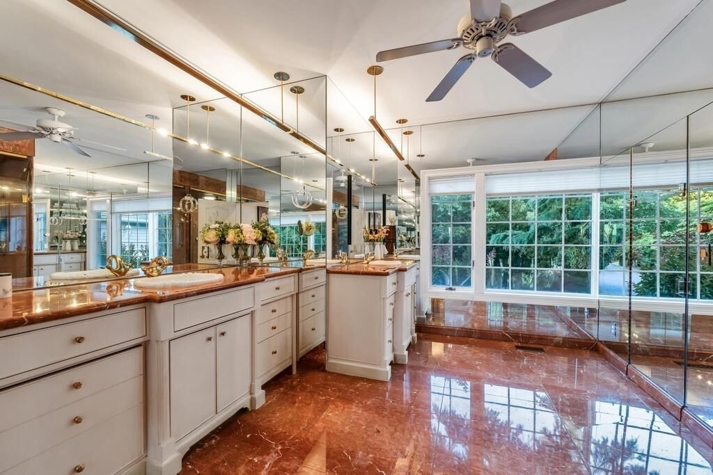 Photo of Bathroom in Nissequogue