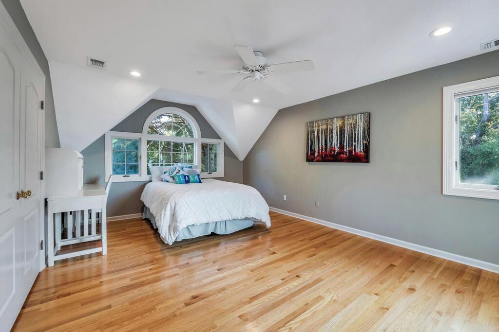 Photo of Bedroom in Nissequogue