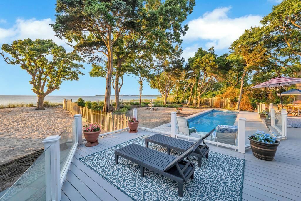 Photo of Patio Balcony in Nissequogue