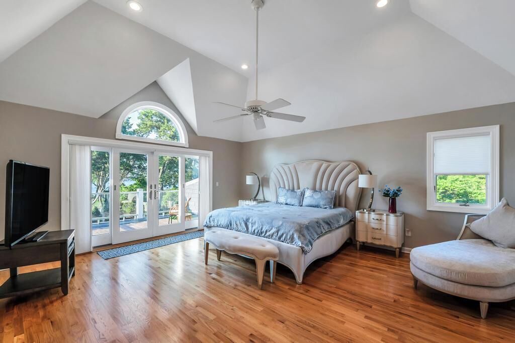 Photo of Bedroom in Nissequogue