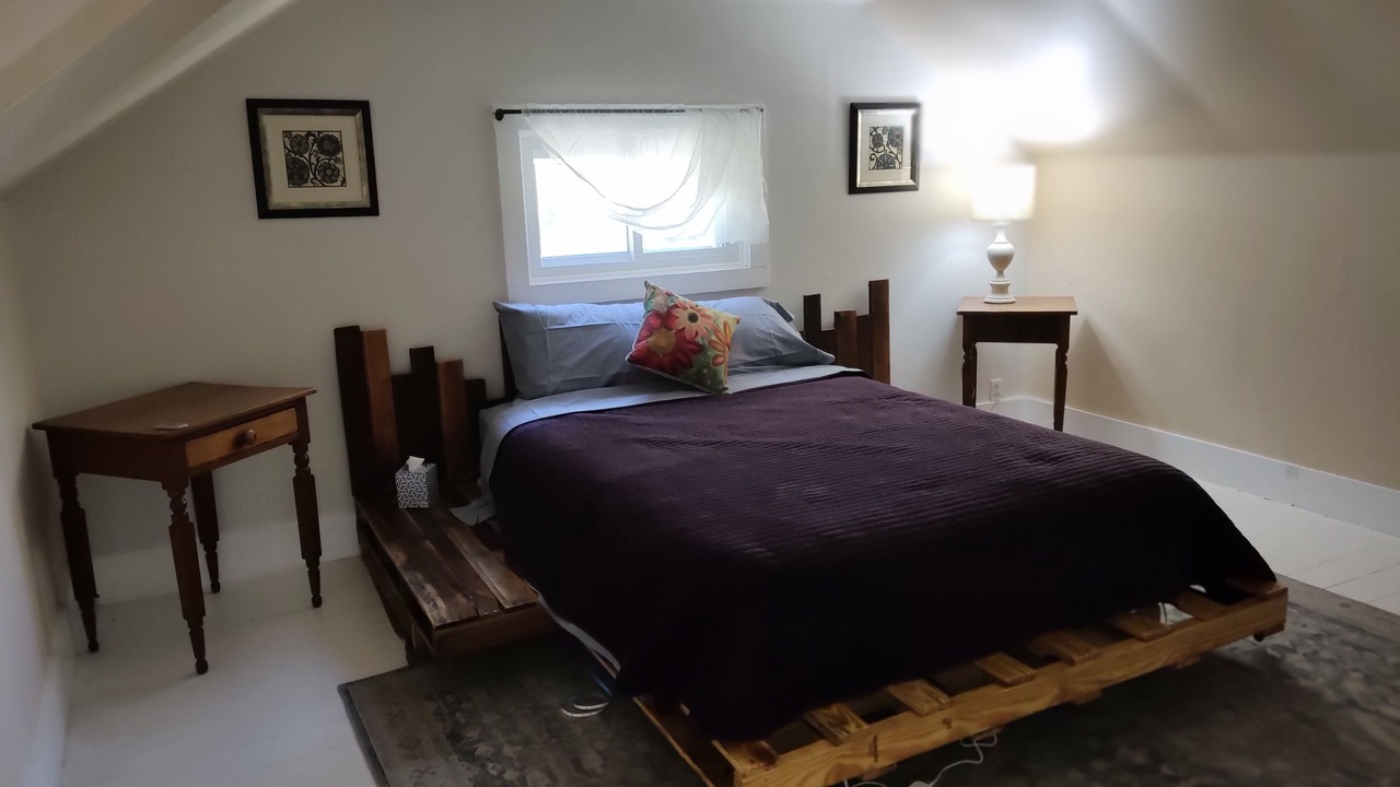 Photo of Bedroom in Holcomb