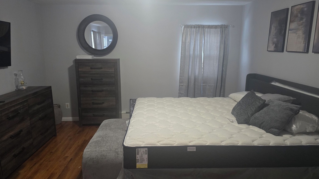 Photo of Bedroom in Newburgh