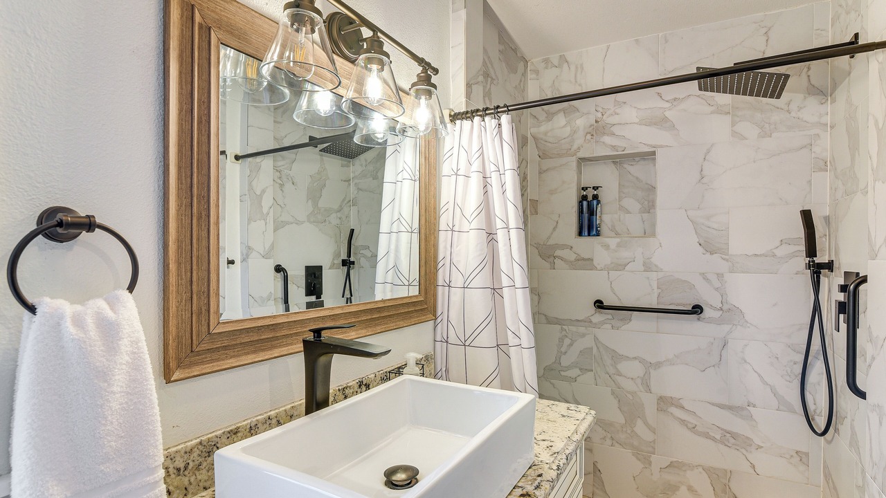 Photo of Bathroom in Dickinson