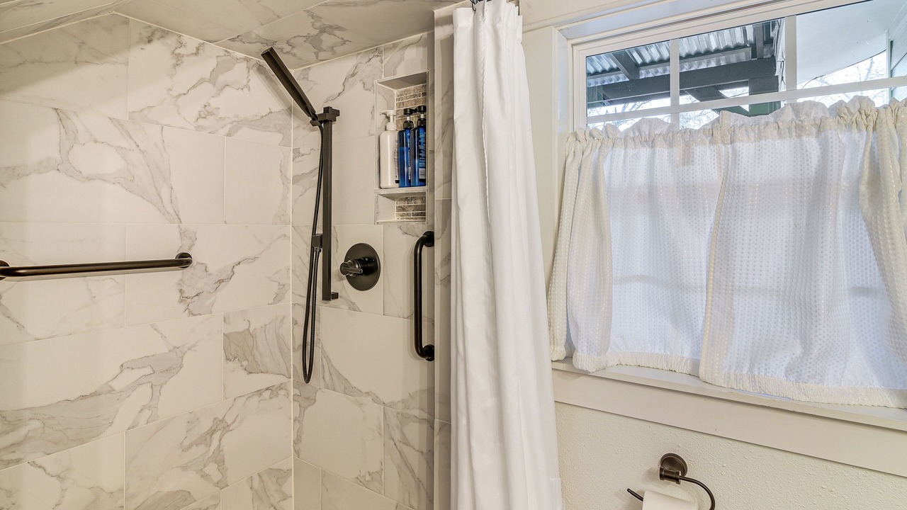 Photo of Bathroom in Dickinson