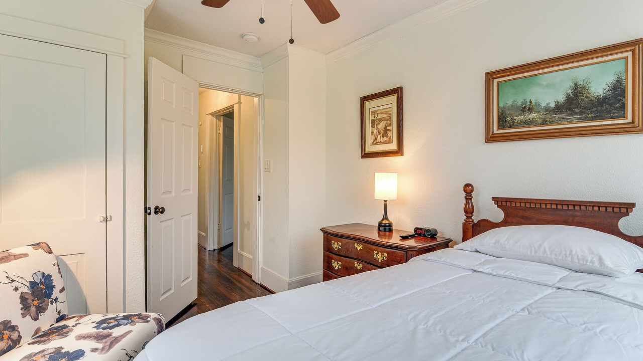 Photo of Bedroom in Dickinson