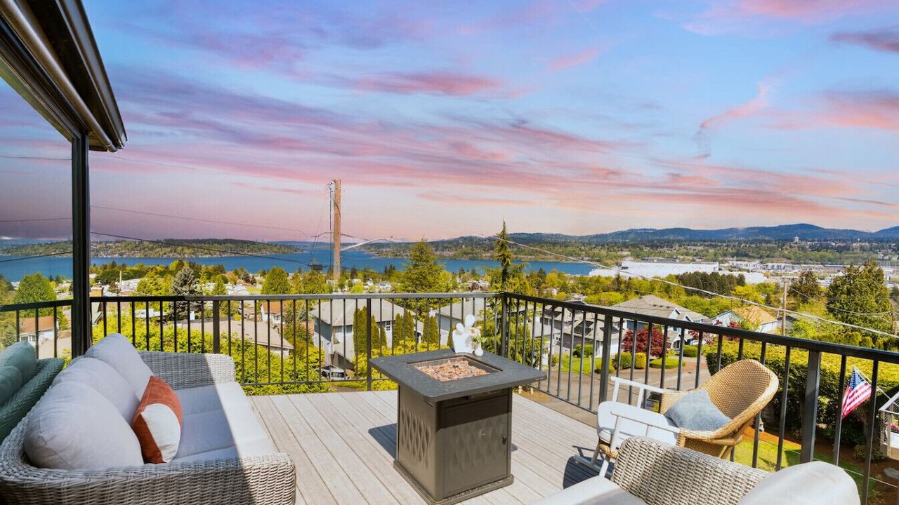 Photo of Patio Balcony in Bryn Mawr-Skyway