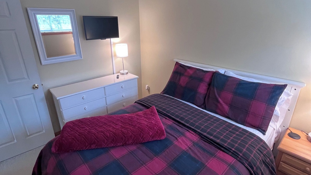 Photo of Bedroom in Ellicottville