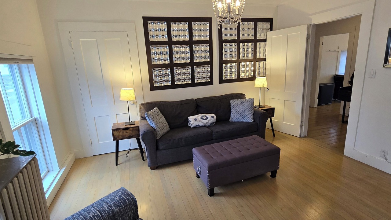 Photo of Livingroom in Newport