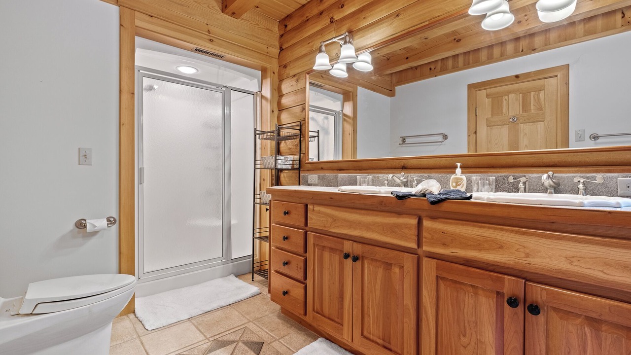 Photo of Bathroom in Brownsville