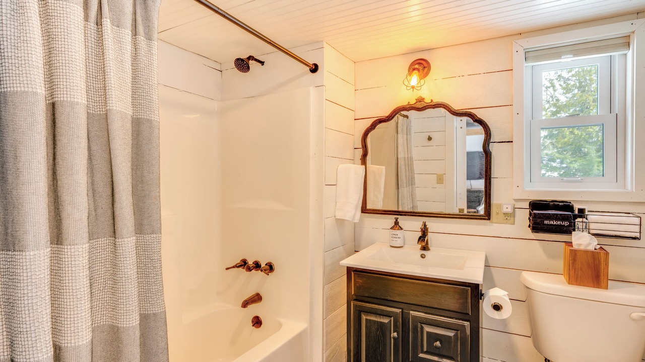 Photo of Bathroom in Woodsville