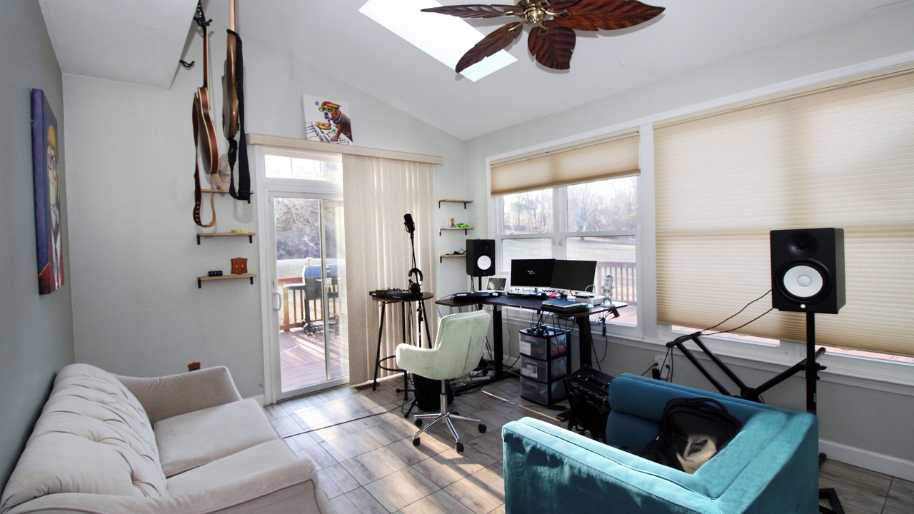 Photo of Livingroom in Upper Marlboro