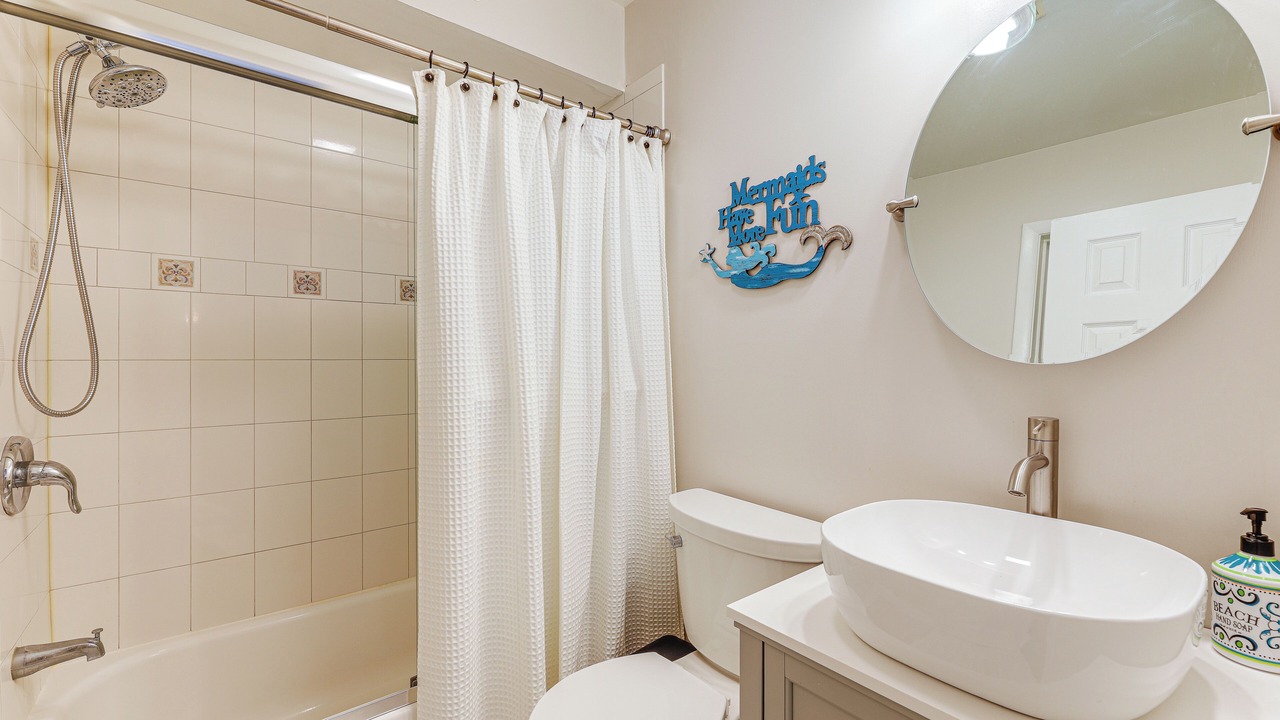 Photo of Bathroom in Caine Woods