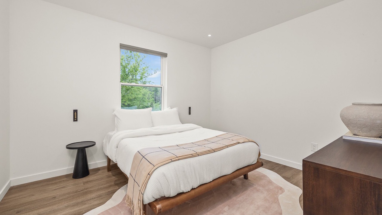 Photo of Bedroom in Freehold