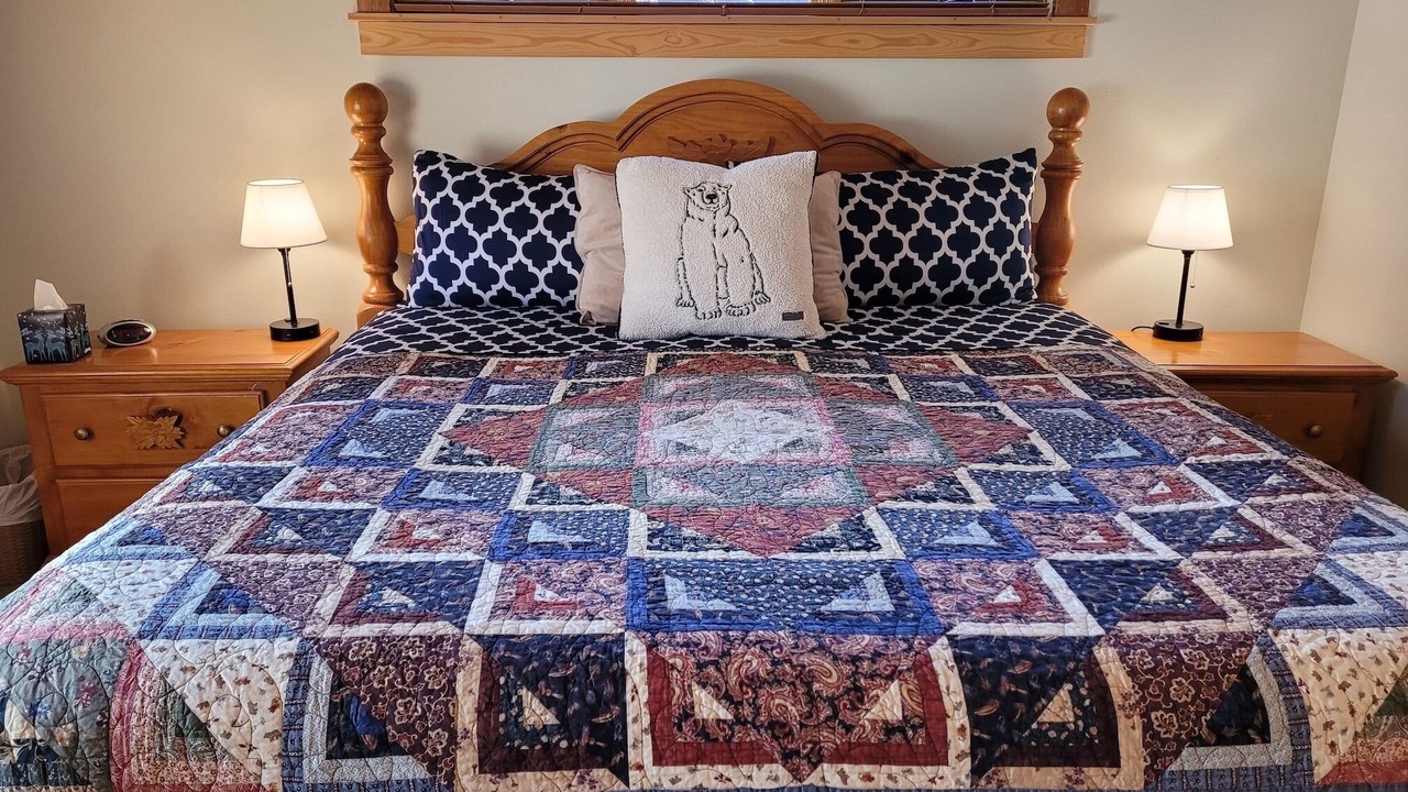 Photo of Bedroom in Mazama