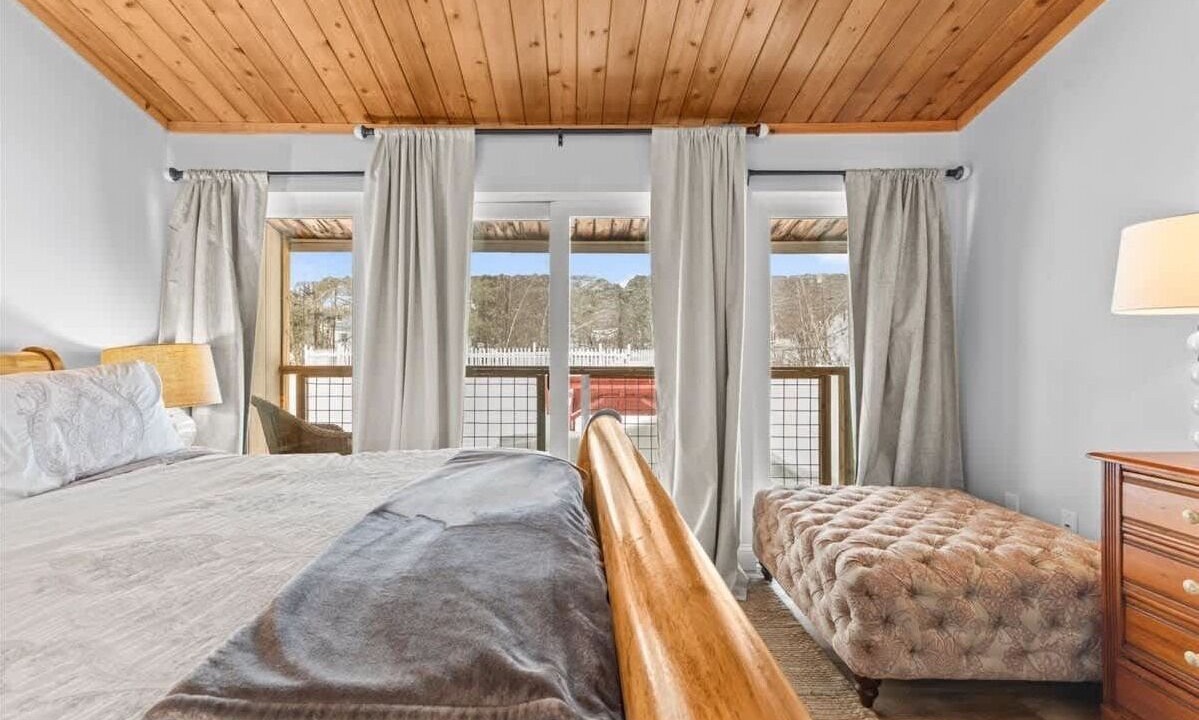 Photo of Bedroom in Stowe Area