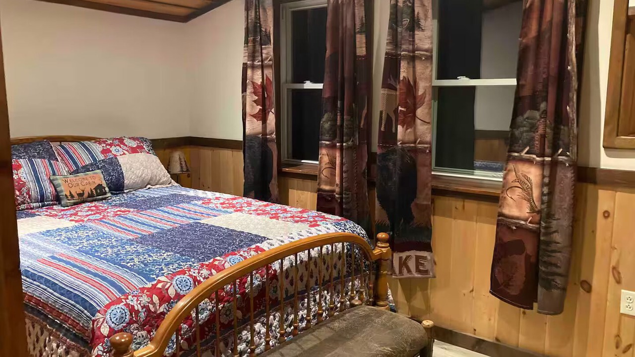 Photo of Bedroom in Port Kent