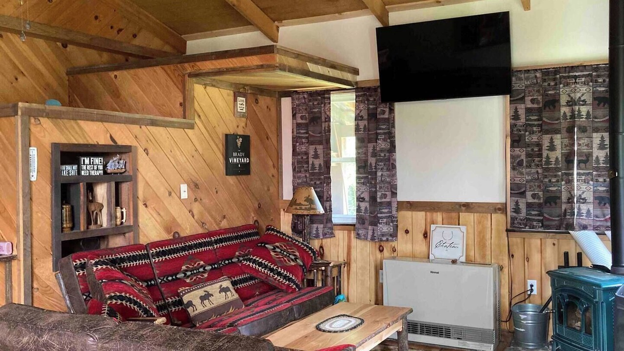 Photo of Livingroom in Port Kent