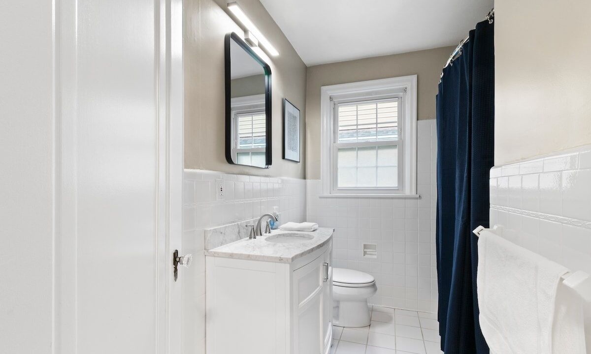 Photo of Bathroom in Oakley
